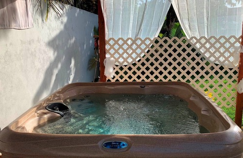 Villas Ana Maria Apartamento | Guest-friendly B&B in central Sosua, Jacuzzi/BBQ/massage bed, free breakfast