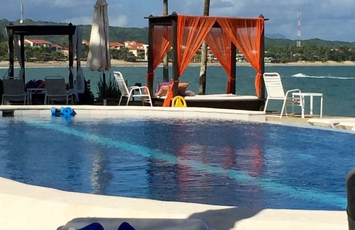 Cabarete Apartamento | Guest-friendly room in beachfront resort, pool/cable TV/Wi-fi/fridge, near all