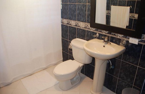 Los Cerros Apartamento | Guest-friendly room, pool/WiFi/cable TV/parking