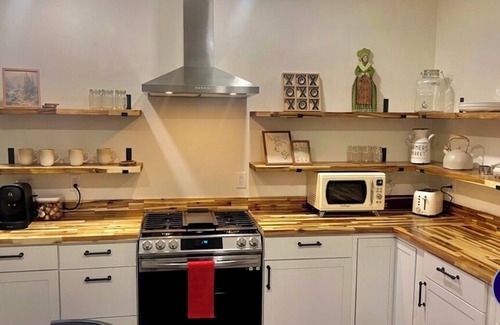 Lapoint Apartamento | Guest home 2 bedroom 2 full bath kids and adult zone our goal is to be the best