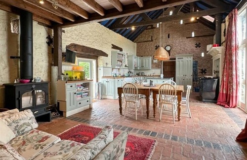 Tenbury Wells Casa | Guest Homes | Upper House