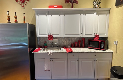 Hunt Club Apartamento | Guest House 1-bedroom with WiFi and AC in amazing West Palm Beach
