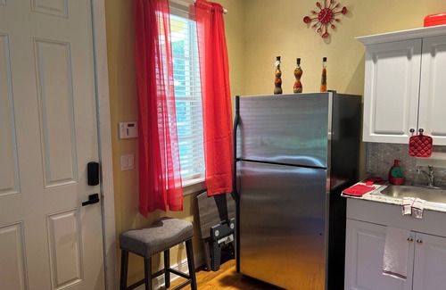 Hunt Club Apartamento | Guest House 1-bedroom with WiFi and AC in amazing West Palm Beach