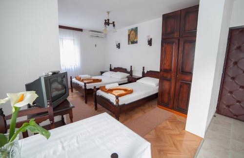 Petrovac Casa | Guest House 4M