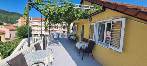 Maini Casa | Guest House Andrea