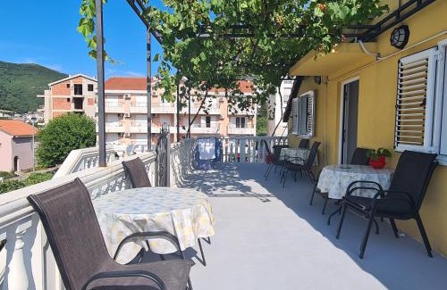 Maini Casa | Guest House Andrea
