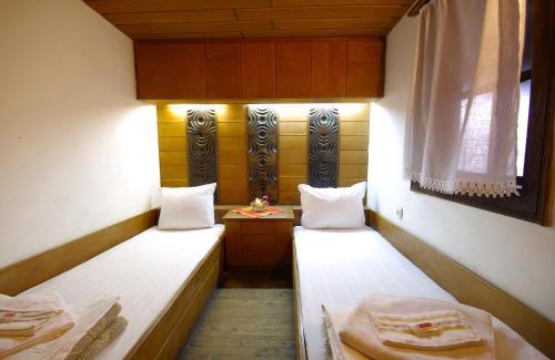 Bojentsi Casa | Guest house Cana Mihova