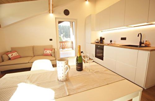 Castello-Molina di Fiemme Apartamento | Guest House Dezulian