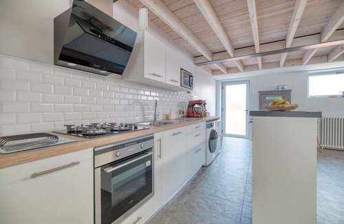 Caraman Casa | Casa de Huéspedes 'Domaine En Castanet' con Piscina Compartida, Jardín Privado y Wi-Fi