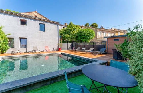 Rasteau Apartamento | Casa de huéspedes 'Doble Superior' con piscina compartida, terraza privada y Wi-Fi