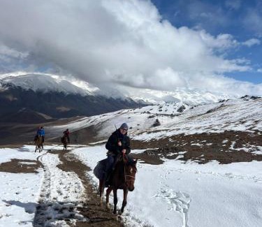 Naryn Region Casa | GUEST HOUSE EcoNest & HORSE RIDING TOURS TO SONG-KOL LAKE