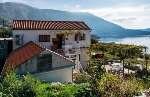 Zupa dubrovacka Apartamento | Guest House Fontana - Two Bedroom Apartment with Terrace and Sea View