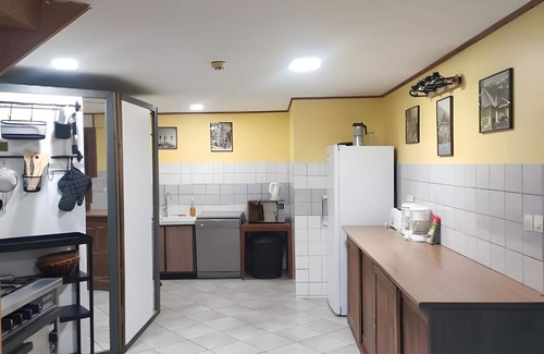Saint-Jean-de-Vaulx Casa | Guest House 'Chambre 6' with Shared Terrace, Private Garden and Wi-Fi