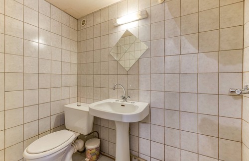 Saint-Jean-de-Vaulx Casa | Guest House 'Chambre 6' with Shared Terrace, Private Garden and Wi-Fi