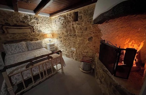 Galipe Casa | Casa vacacional 'Hercules Guesthouse Tis Giagias' con vistas a la montaña y aire acondicionado