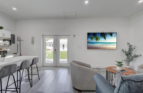 Bonita Springs Apartamento | Guest House In a Downtown Bonita Springs Compound