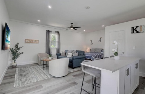 Bonita Springs Apartamento | Guest House In a Downtown Bonita Springs Compound