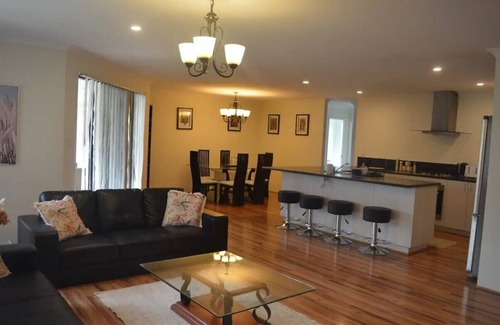 Baldivis Casa | Guest house in Baldivis