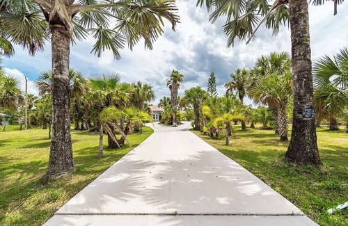 Rural Estates Cabina | Guest house in Everglades estates by the water