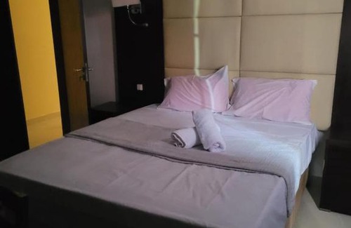 Luanda Hotel | Guest House La Plaza