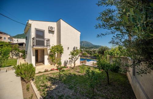 Susanj Casa | Guest House Luksic