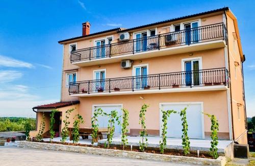 Golas Casa | Guest House Maxi