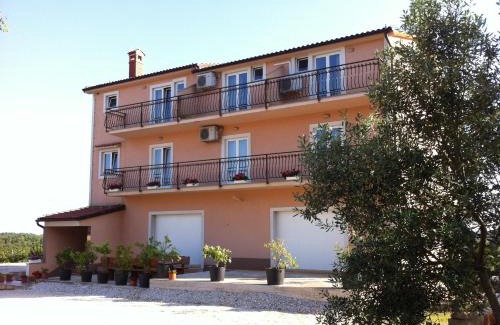 Golas Casa | Guest House Maxi
