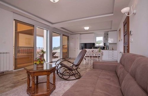 Petrovac Apartamento | Guest House Medin