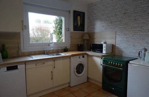 Puilboreau Casa | Casa de huéspedes cerca del centro de La Rochelle con piscina climatizada