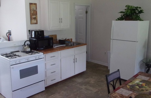 Centerville Casa | Guest House on Beautiful Cane Creek -- State Parks and Tennessee River Nearby