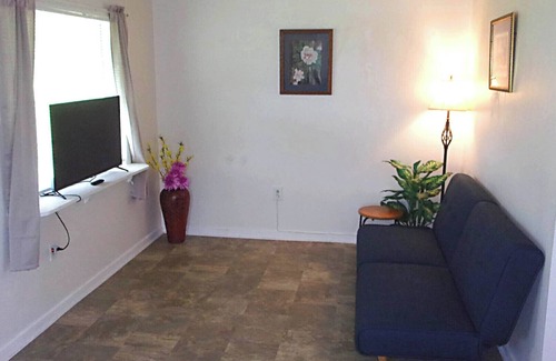 Centerville Casa | Guest House on Beautiful Cane Creek -- State Parks and Tennessee River Nearby