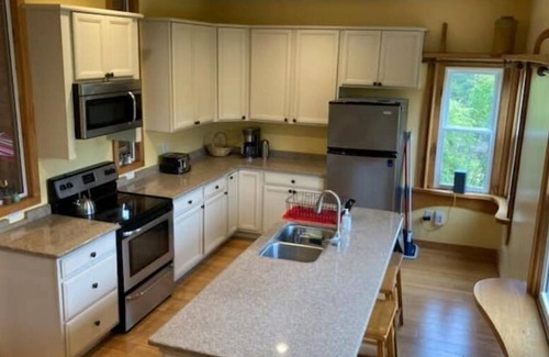 Pilot Casa | Guest House on Homestead near Floyd/Blacksburg