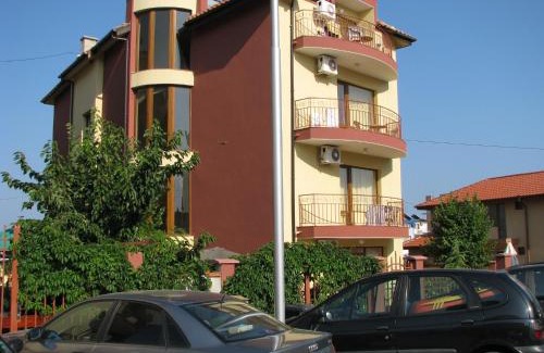 Ravda Casa | Guest House Radiana