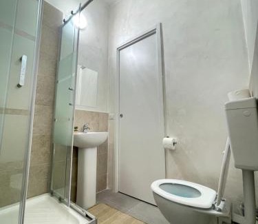 Quartiere XXXI Giuliano Dalmata Casa | Guest House Romoli