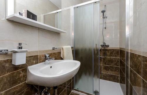 Molunat Apartamento | Guest House Rooms Rose - Studio with Terrace