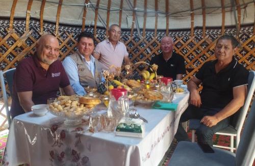 Kazarman Cama Y Desayuno | Guest house Roza