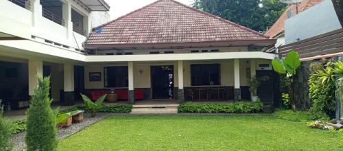 Surakarta Casa | Guest House Rumah Teras