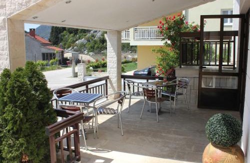 Ploce Apartamento | Guest House San Antonio-Comfort One Bedroom Apartment with Balcony no 1