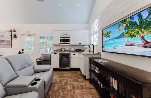 Grandview Heights Casa | Guest House Suite
