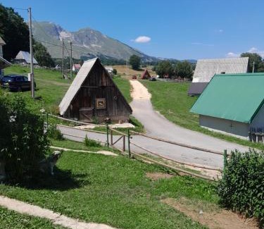 Zabljak Chalet De Esquí | Guest house Tanja
