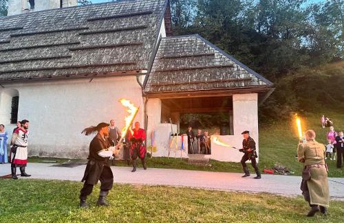 Bodesce Casa | Guest house TOMAN