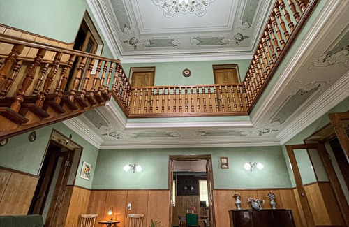 Telavi Hotel | Guest House Top Floor