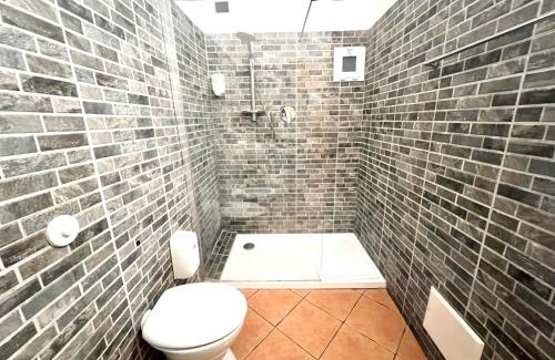 Carignano Casa | Guest House Virginia's Rooms-Private free Parking and Top Carignano District
