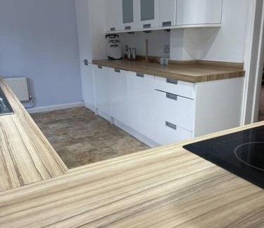 Netley Apartamento | Guest House with garden and 2x parking space