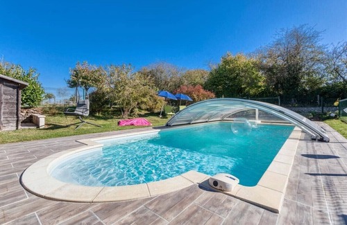 Noyant-Villages Casa | Guest house with swimming pool