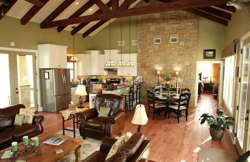 Fredericksburg Cabaña | Rural-Lujoso-Baño privado con hidromasaje-Vista al campo