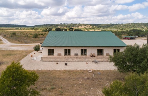 Junction Casa | Guest Lodge on the Johnson Fork of the Llano River