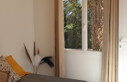Eyliac Cama Y Desayuno | Guest Room at L'Envol