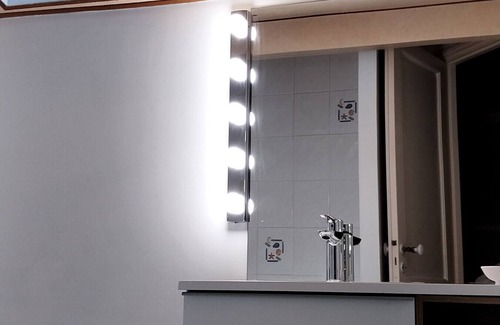 Saint-Andre-de-Cubzac Cama Y Desayuno | Casa de huéspedes «La Lagune» con terraza compartida, jardín privado y Wi-Fi