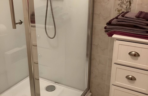 Segonzac Cama Y Desayuno | Casa de huéspedes 'Lavande 4 Personas' con piscina compartida, terraza compartida y Wi-Fi